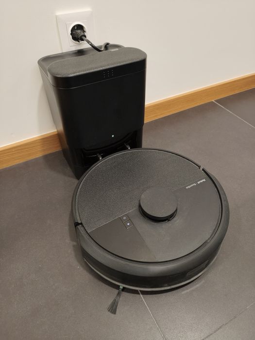 Aspirador Robô IROBOT Roomba 105 Combo Auto Empty (Autonomia: 120 min - Preto)