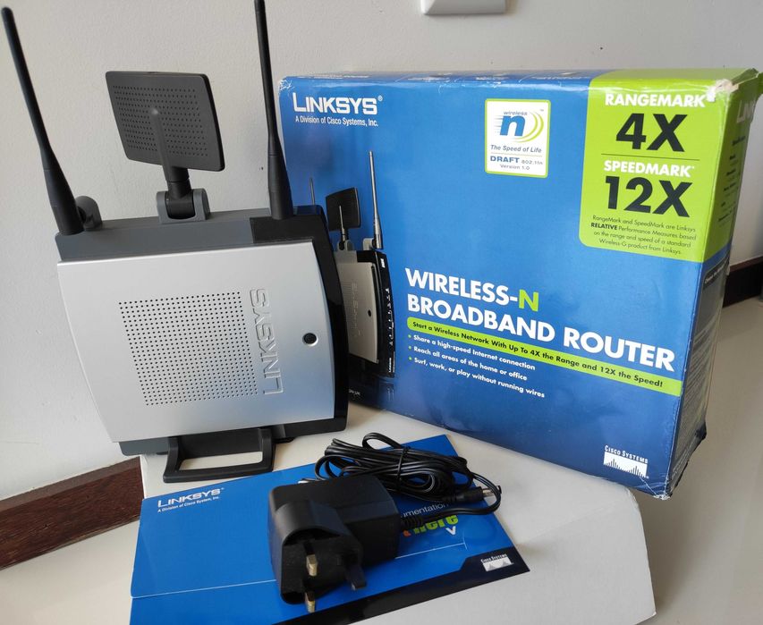 Router Linksys Cisco WRT300N v2 – Wireless-N até 300 Mbps64740936572546120