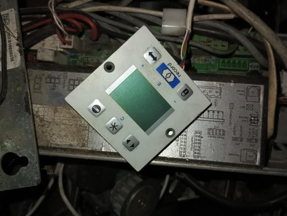 Sprzedam napęd do drzwi przesuwnych