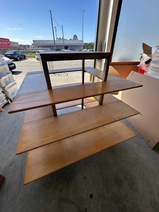 Vendo estante em inox como nova