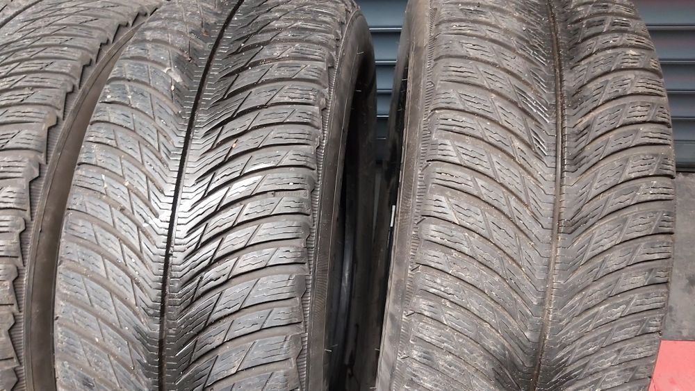 Opony zimowe Michelin Pilot Alpin5  235 65 R17 SUV   2021 rok