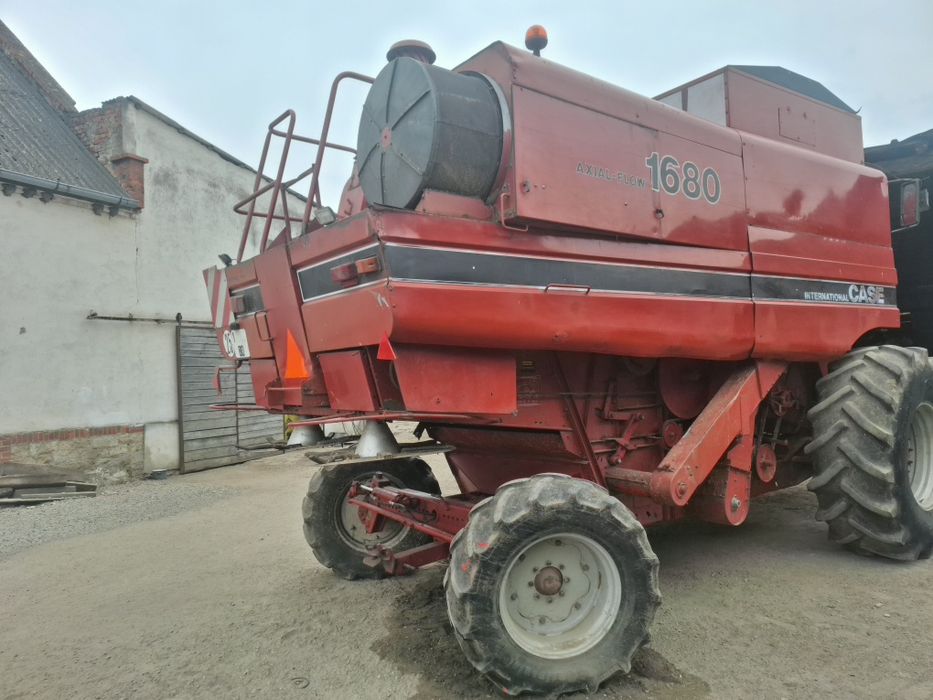 Kombajn CASE 1680