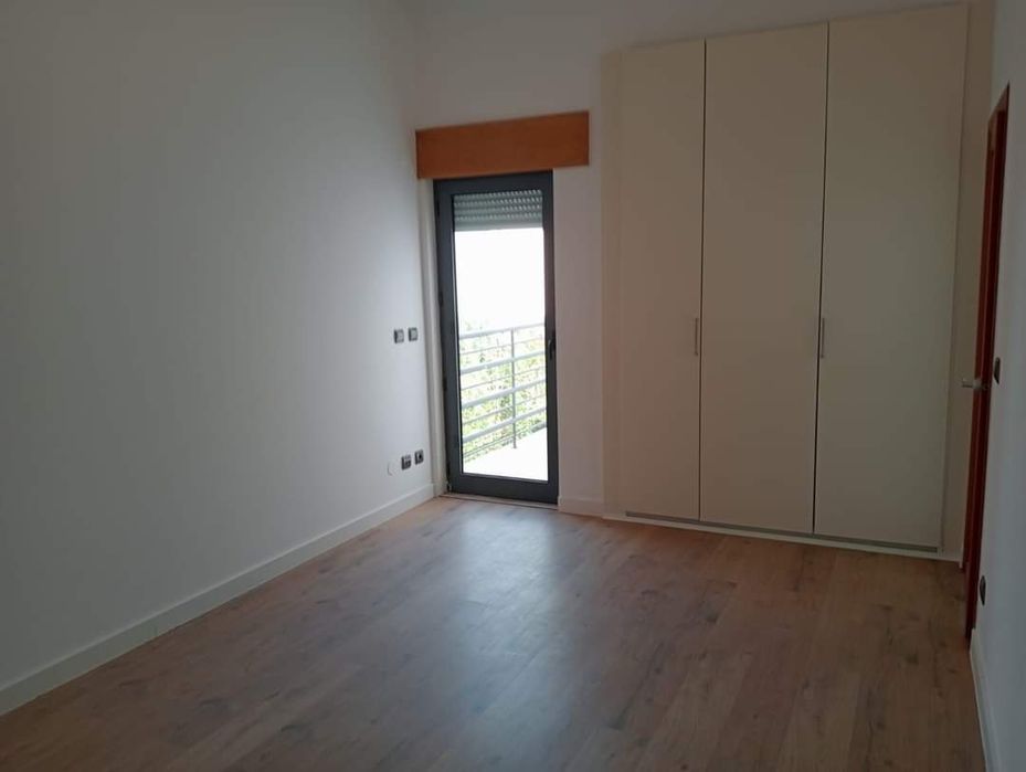 Aplicação de chão flutuante vinil