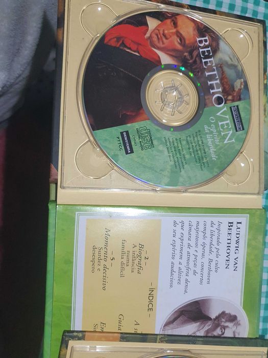2 cds música Mozart e Beethoven