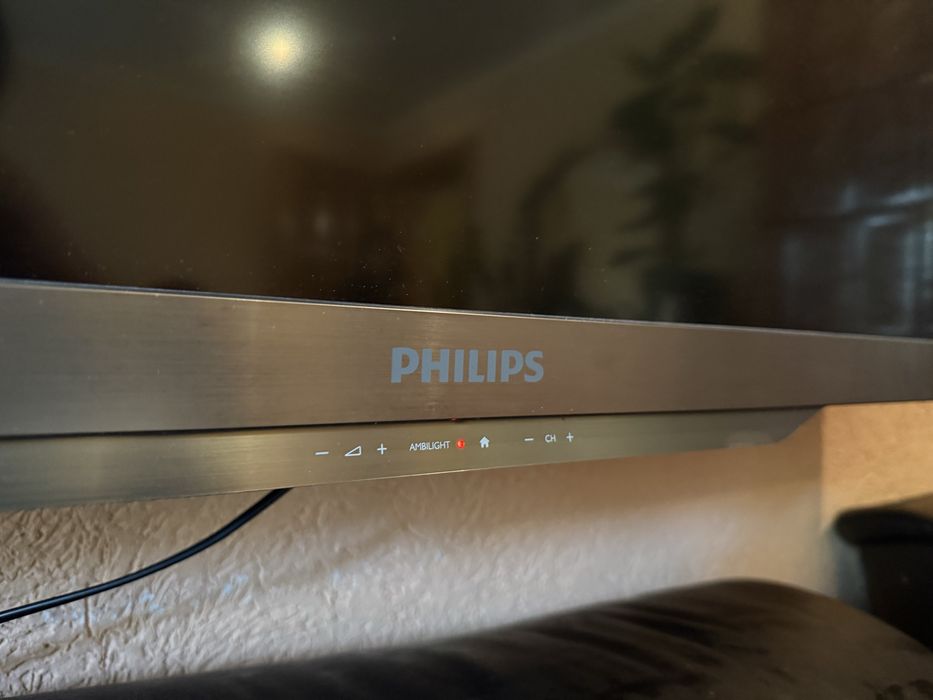 Philips Cinema 21:9 Gold 50” / Ambilight / 3D / 2560×1080
