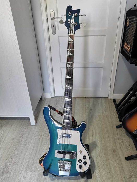 Viola Baixo 4 cordas Bom Estado