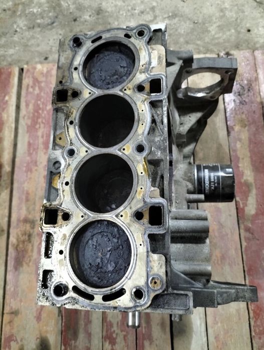 Продам мотор на ford focus 1.6 бензин!