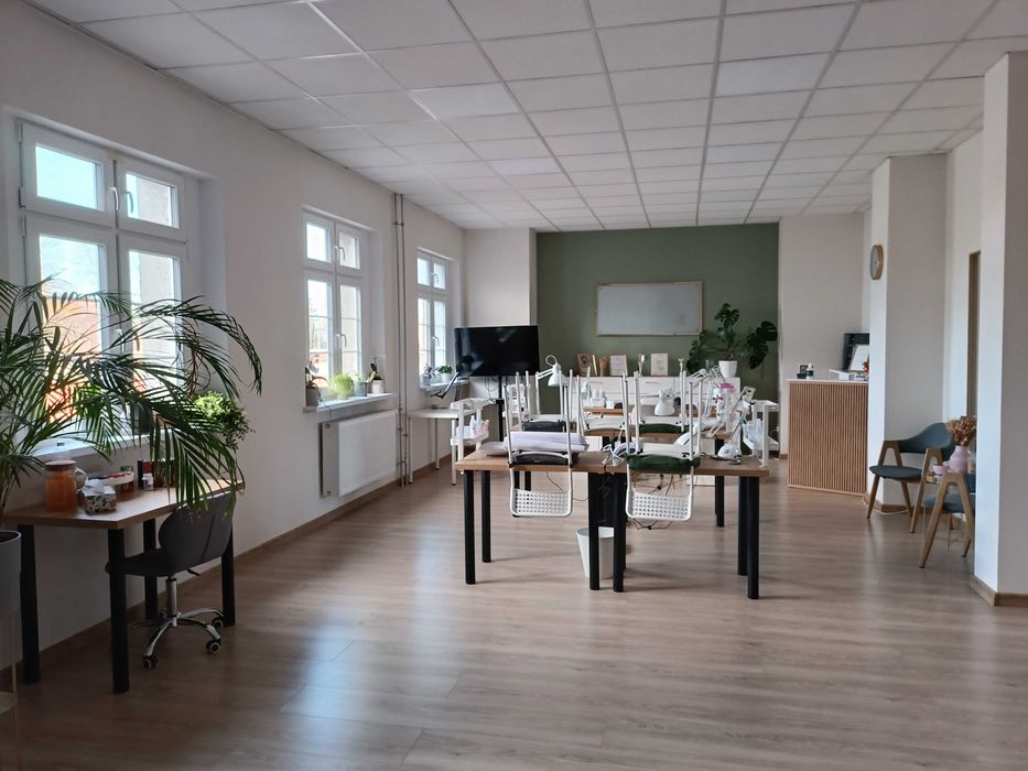 Duży lokal z dostępem do wody - 68 m²