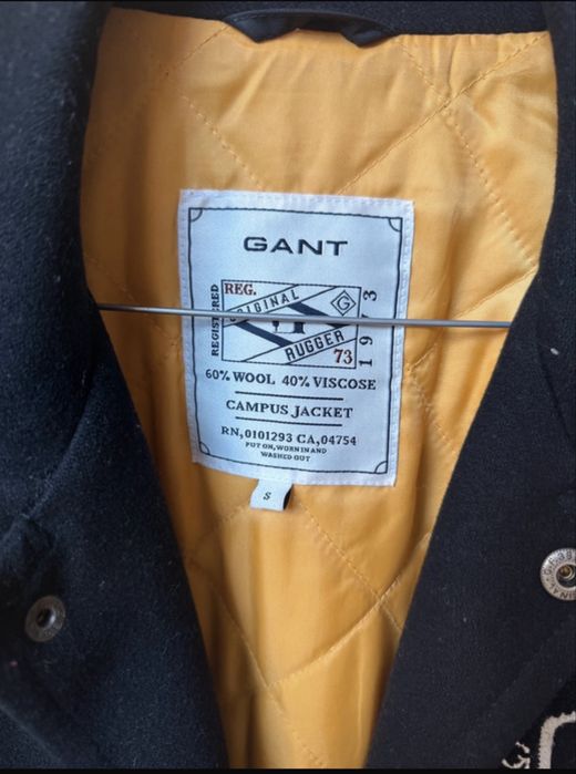 Blusão Gant Preto