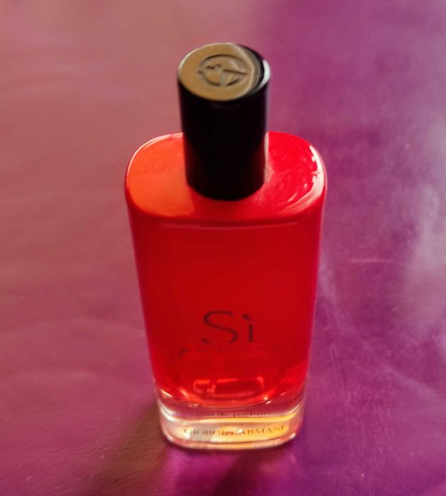 Pusty flakon / buteleczka po perfumach GIORGIO ARMANI (Nr.21)