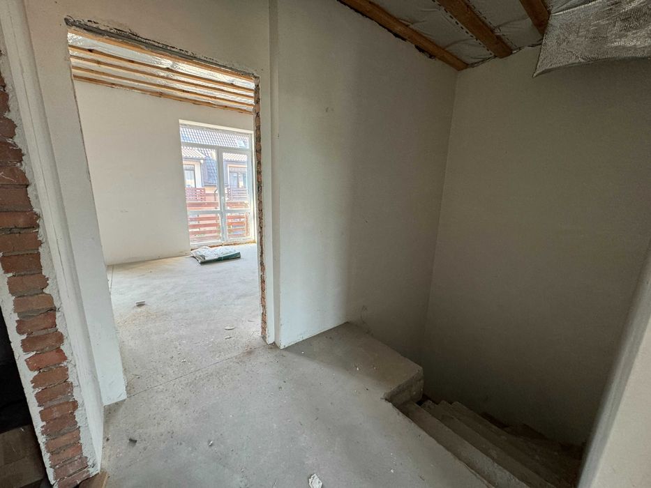 Таунхаус в Ірпені, із чистовим оздобленням! Оформлення мінімальне