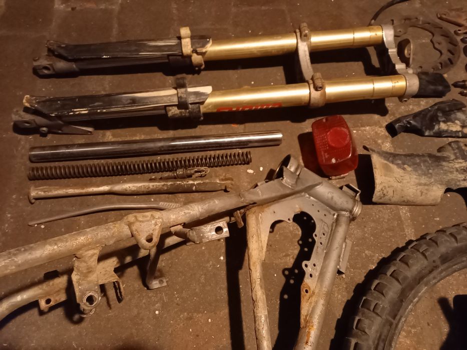 Części Derbi Senda R 50 1 i 2 gen. motor cross stan bdb