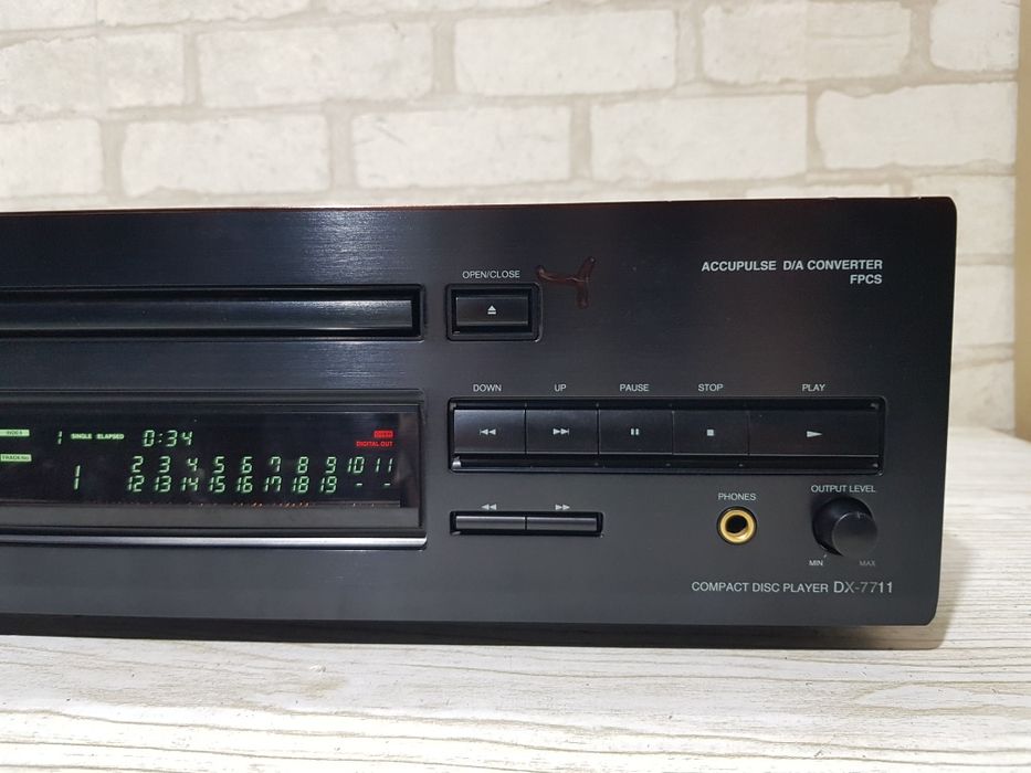 CD програвач/проигрыватель Onkyo DX-7711+1  б/у з Німеччини