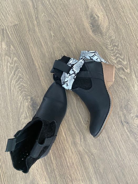 Bota preta 36 como novas