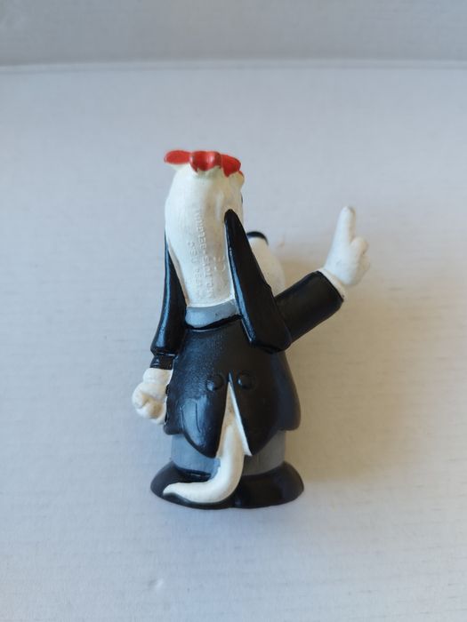 Figura colecionável vintage do Droopy Dog, o famoso basset hound criad