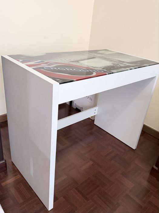 Mesa de secrataria nova