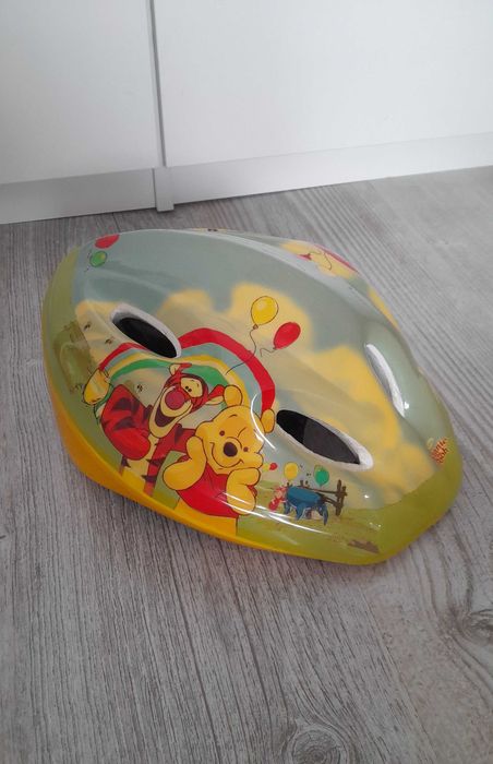 Dziecięcy kask rowerowy r. M 52-56  rower rolki wrotki Kubuś Puchatek