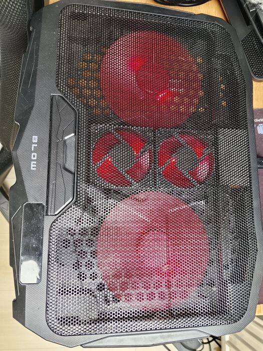 Podkładka chłodząca pod laptopa bez kabla