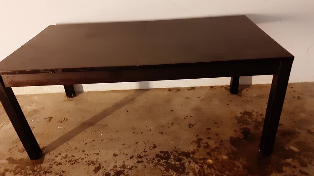 Mesa para 8 em bom estado