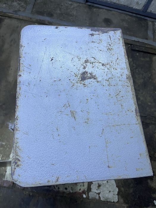 Шкаф охотничий (сейф оружейный) высота 86см/ширина 35см/глубина 25см