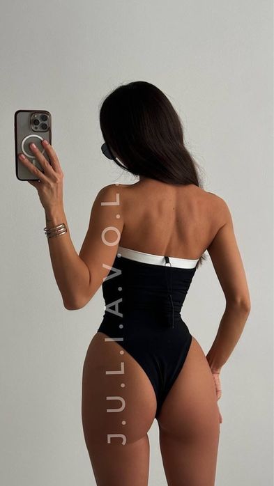 Купальник бандо prettylittlething