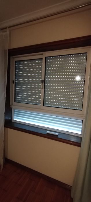 Janela alumínio branco