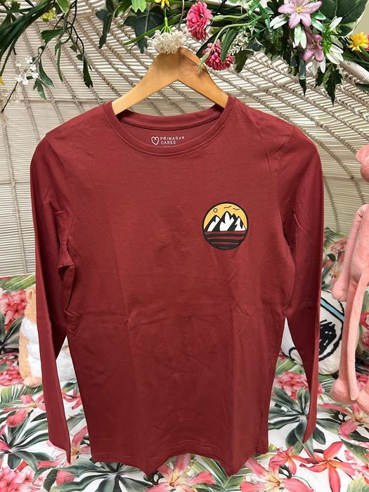 Camisola vermelha para rapaz