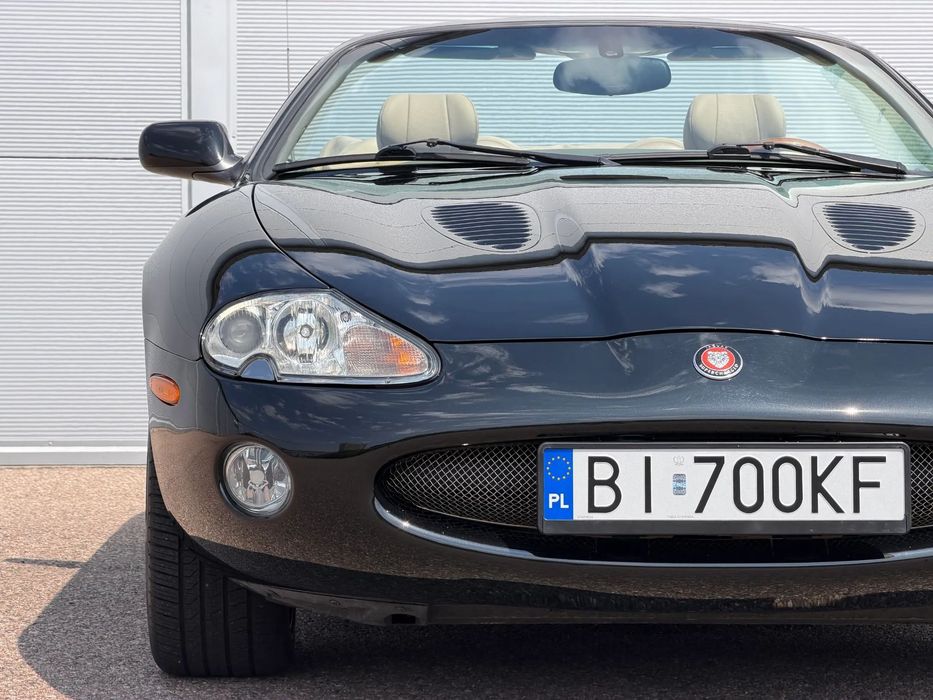 Jaguar XK8