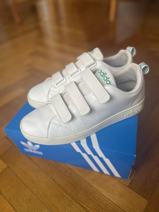 Кросівки Adidas !