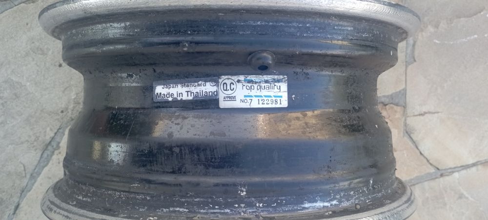 Продам диски литые бу R13 неварение в хорошем состоянии