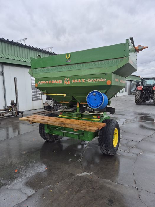 Rozsiewacz Amazone ZA-M MAX Tronic