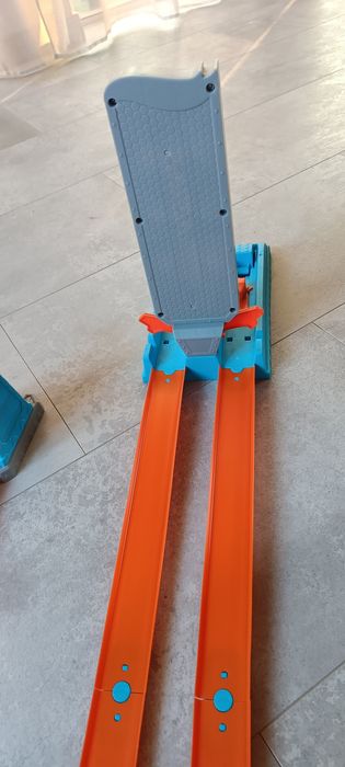 Hot wheels 2 tory + garaż piętrowy