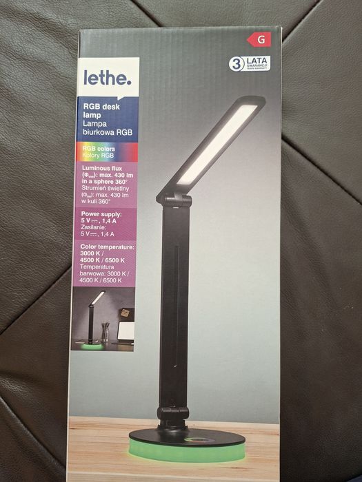 Lampka na biurko z funkcją ładowania