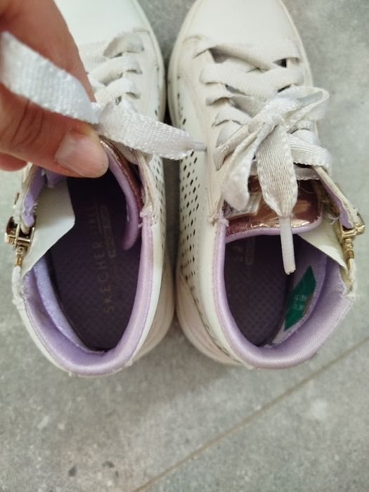 Modne białe sneakersy półbuty Skechers 29 (19cm)  złote elementy na zamek