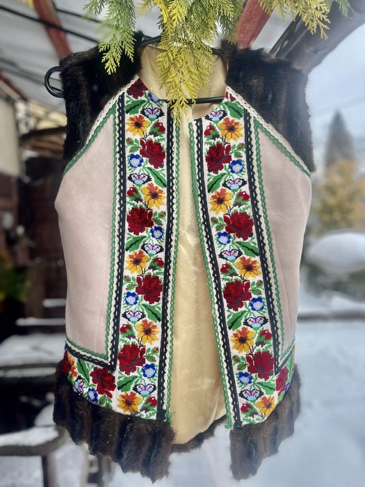 Камізелька, сердак вишитий