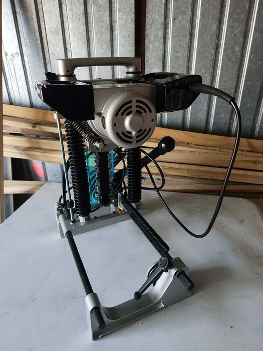 Dłutownica  Makita 7104L