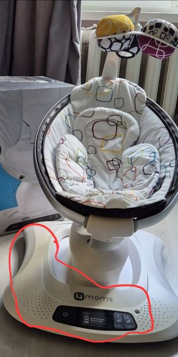 Заколисуючий центр 4mom