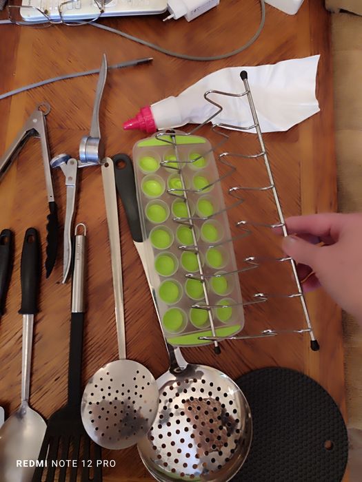 кухонні ножі вилки