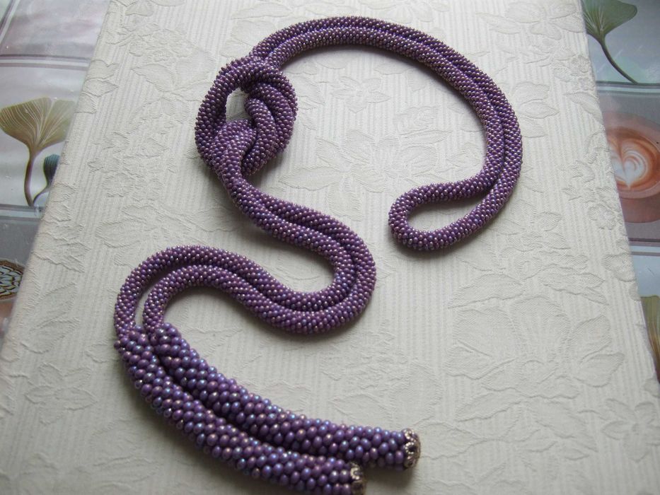 Прикраса з бісеру "Ларіат"