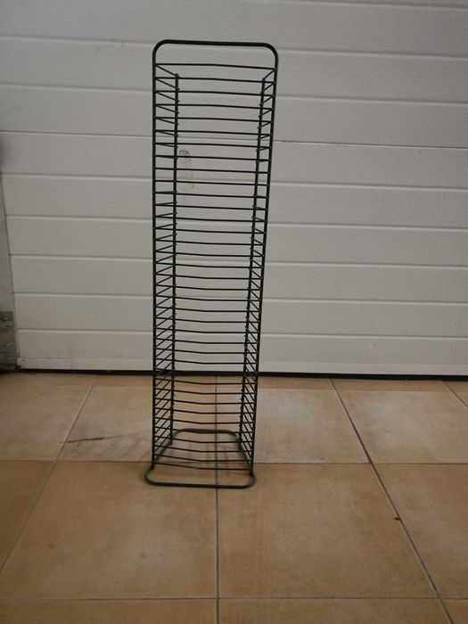 Porta dvd´s metalico