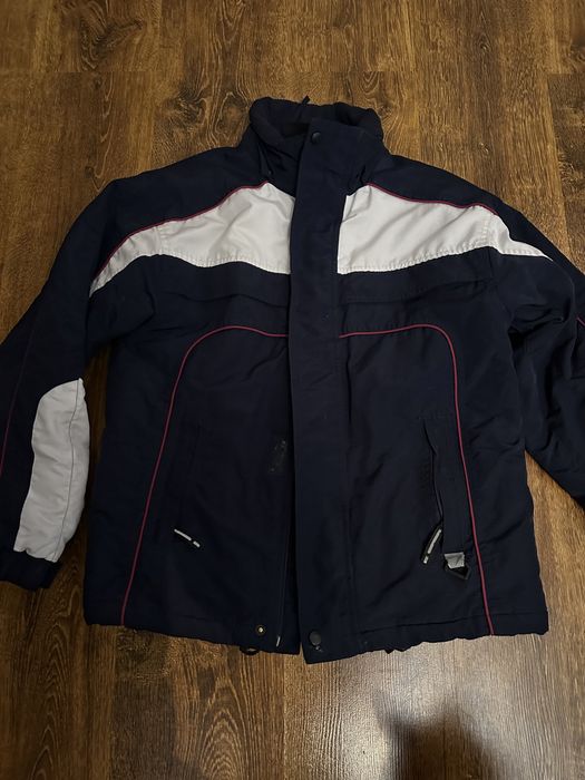 Куртка, ветровка на мальчика размер 152