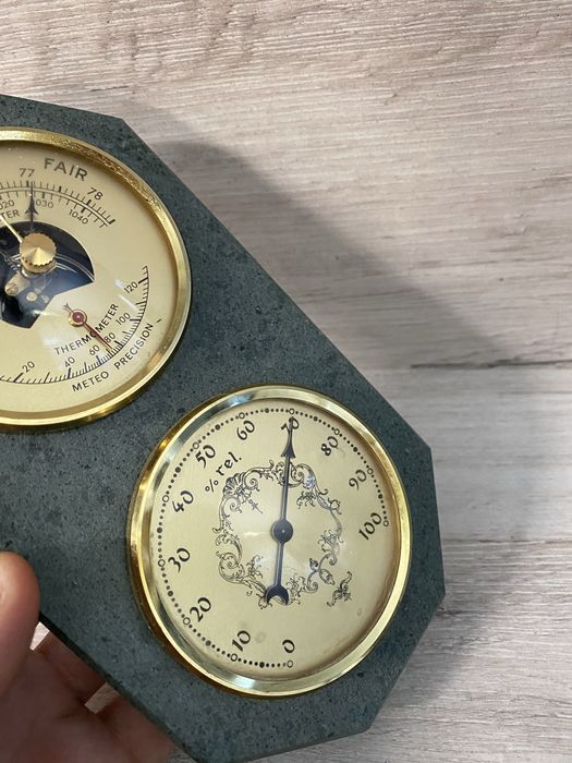 Barometr, higrometr , termometr w kamiennej podstawie
