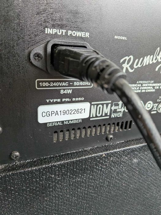 Bateria eletrônica Carlsbro Cs D130 + Cubo de Baixo/Guitarra/Bateria Fender Rumble LT25