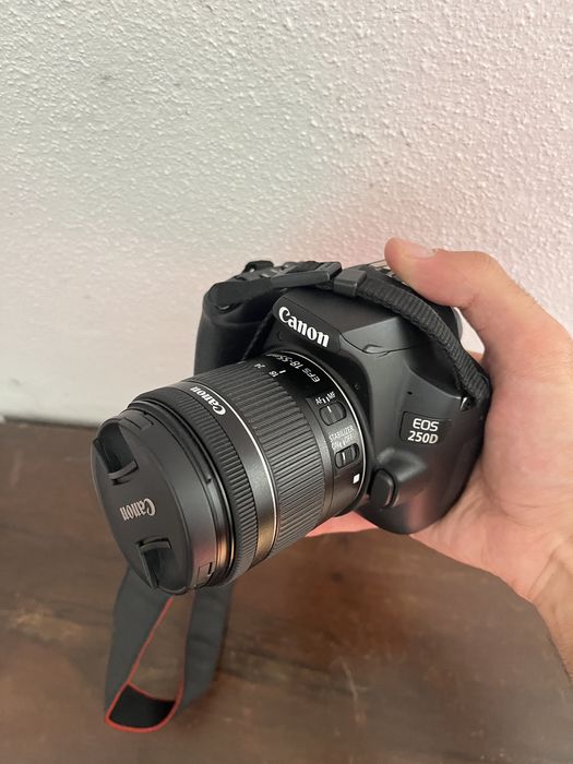 Canon EOS 250D + kit Lente 18-55mm + Bolsa Original Canon