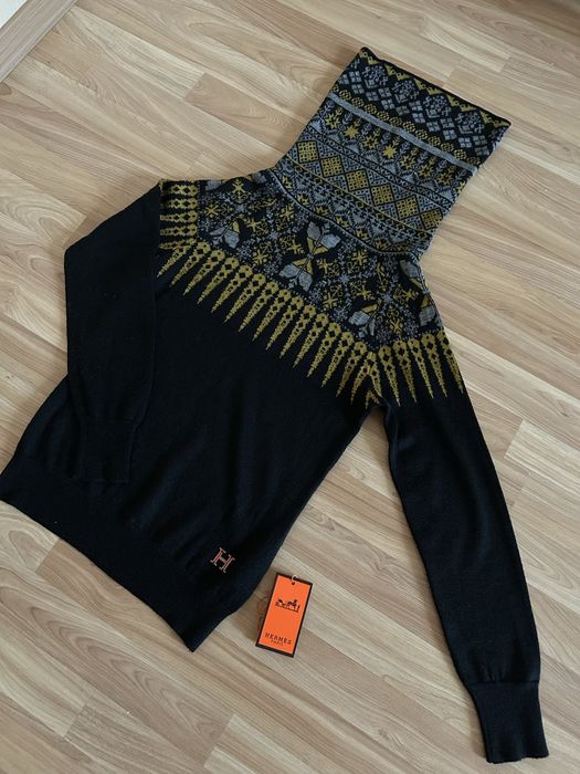 Продам вовняний светр р. 38(М)