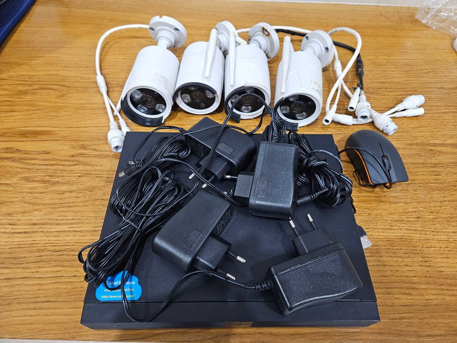 System monitoringu: 4 kamery + dysk 320gb