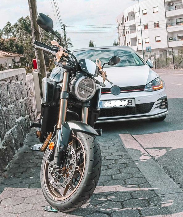 Honda CB650R, akrapovic com 9500Km