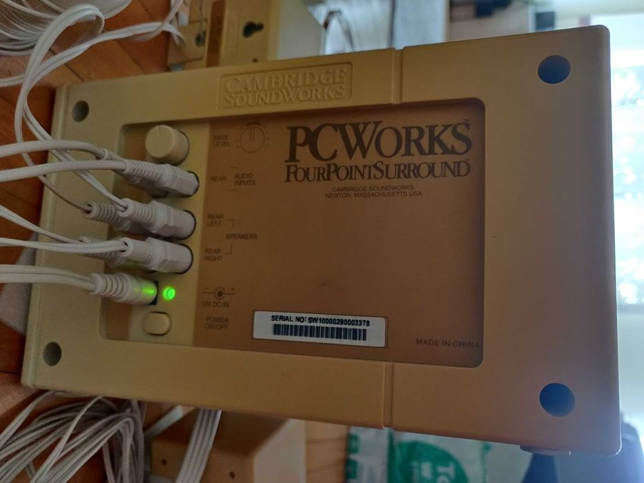 Głośniki 4.1 -Cambridge Soundworks PCWorks FourPointSurround -model SW1000