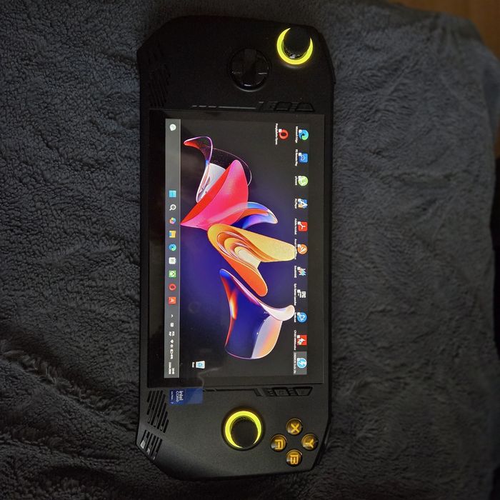 Msi claw a1m na gwaracji jak nowa