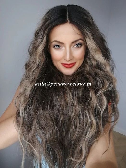 Peruka LACE FRONT balejaż blond kręcone włosy jak naturalne peruki damskie